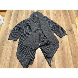 Daytrip Sweater Women's Size Medium Black Gray Open Cardigan Long Sleeve